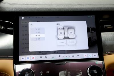 2024款 2.0T 四驱全球版 七座-空间-图片-有驾