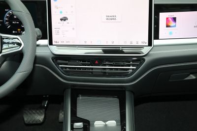 2025款 Pro 380TSI 龙运版-内饰-图片-有驾