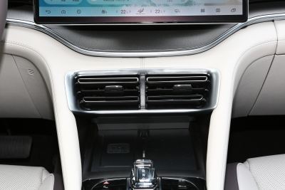 2025款 EV 605km 旗舰型-内饰-图片-有驾