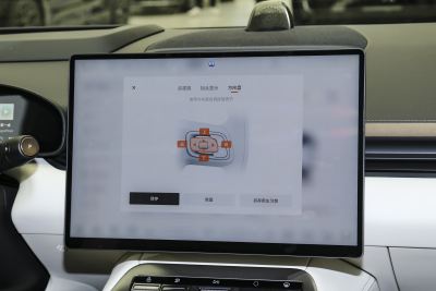 2025款 四驱智驾版 75kWh-内饰-图片-有驾