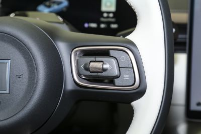 2025款 四驱智驾版 75kWh-内饰-图片-有驾