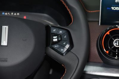 2021款 1.5T 两驱元气橙版-内饰-图片-有驾