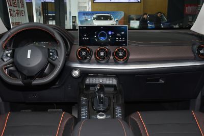 2021款 1.5T 两驱元气橙版-内饰-图片-有驾