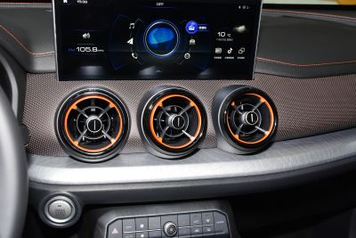 2021款 1.5T 两驱元气橙版-内饰-图片-有驾