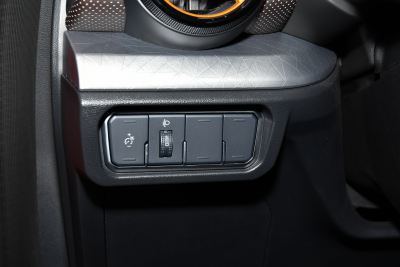 2021款 1.5T 两驱元气橙版-内饰-图片-有驾