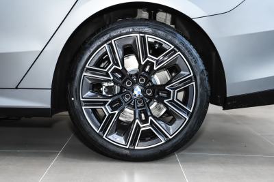 2026款 530Li 尊享型 M运动套装-外观-图片-有驾