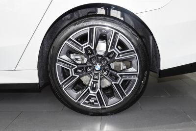 2026款 530Li 尊享型 M运动套装-外观-图片-有驾