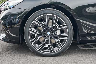 2026款 530Li 尊享型 M运动套装-外观-图片-有驾