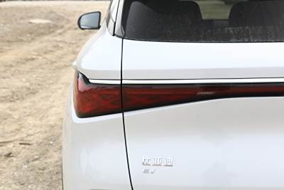 2025款 智驾版 510KM 超越型-外观-图片-有驾