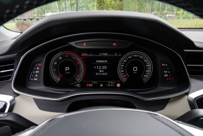 2025款 改款 55 TFSI quattro 旗舰动感型-内饰-图片-有驾