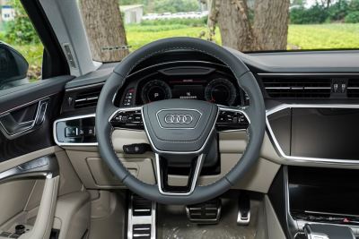 2025款 改款 55 TFSI quattro 旗舰动感型-内饰-图片-有驾