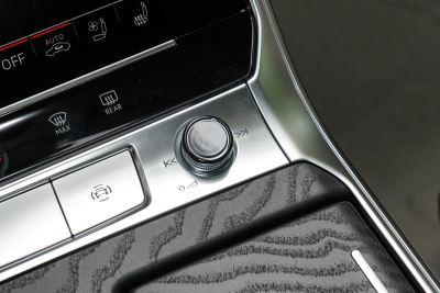 2025款 改款 55 TFSI quattro 旗舰动感型-内饰-图片-有驾