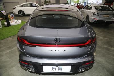 2025款 2.0T 405 AT奢享版-外观-图片-有驾