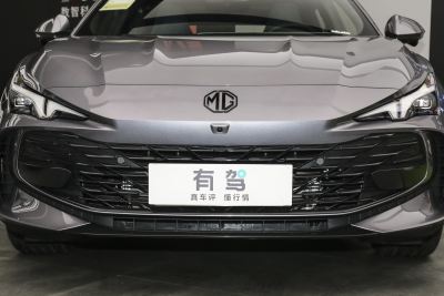 2025款 2.0T 405 AT奢享版-外观-图片-有驾
