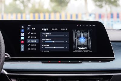 2025款 2.0T 405 AT奢享版-内饰-图片-有驾