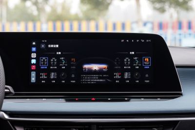 2025款 2.0T 405 AT奢享版-内饰-图片-有驾