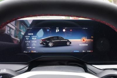 2025款 2.0T 405 AT奢享版-内饰-图片-有驾