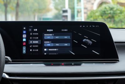 2025款 2.0T 405 AT奢享版-内饰-图片-有驾