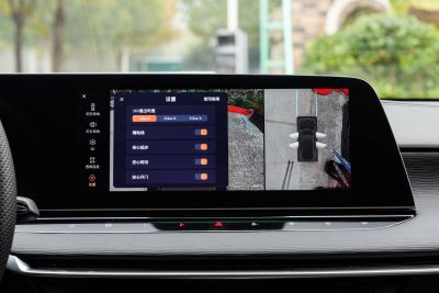 2025款 2.0T 405 AT奢享版-内饰-图片-有驾