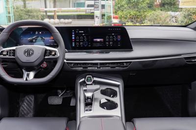 2025款 2.0T 405 AT奢享版-内饰-图片-有驾