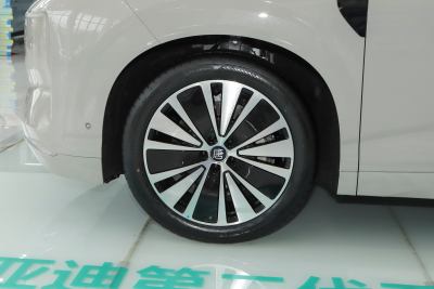 2026款 纯电 850KM 四驱激光雷达旗舰型-外观-图片-有驾