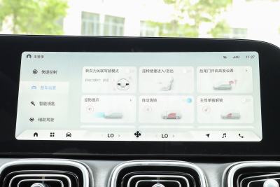 2025款 2.0T 自动四驱臻享版 5座-内饰-图片-有驾