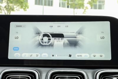 2025款 2.0T 自动四驱臻享版 5座-内饰-图片-有驾