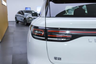 2024款 增程 300尊享版-外观-图片-有驾