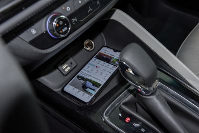 2021款 323T 轻混动互联精英型-空间-图片-有驾