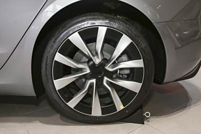 2025款 后轮驱动版-外观-图片-有驾