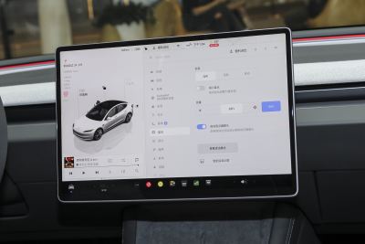 2025款 后轮驱动版-内饰-图片-有驾