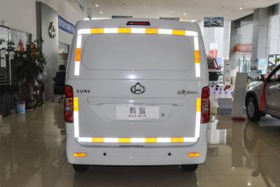 2022款 纯电动厢式运输车4498车长平顶背掀门2座70kW 41.86kWh-外观-图片-有驾