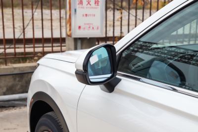 2026款 全球30年荣耀款 240TURBO 四驱臻享版-外观-图片-有驾