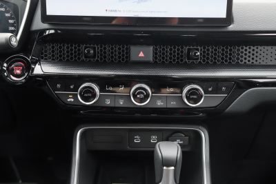 2026款 全球30年荣耀款 240TURBO 四驱臻享版-内饰-图片-有驾