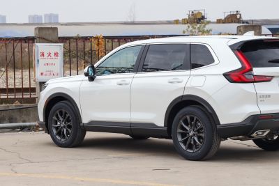 2026款 全球30年荣耀款 240TURBO 四驱臻享版-外观-图片-有驾