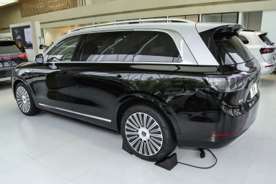 2025款 纯电 Ultra版 100kWh 6座版-外观-图片-有驾