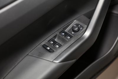 2023款 改款 Plus 1.5L 自动潮酷智尊版-内饰-图片-有驾