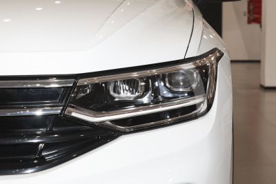 2024款 出众款 330TSI 自动两驱龙腾版-外观-图片-有驾
