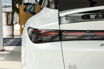 2024款 650ULTRA 390kW-外观-图片-有驾