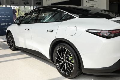 2024款 650ULTRA 390kW-外观-图片-有驾