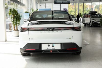 2024款 650ULTRA 390kW-外观-图片-有驾