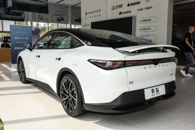 2024款 650ULTRA 390kW-外观-图片-有驾