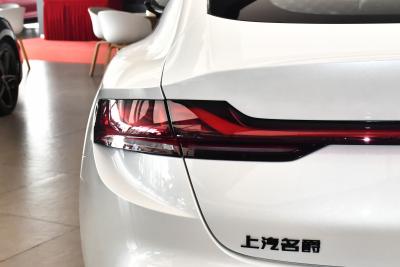 2025款 2.0T 405 AT尊享版-外观-图片-有驾