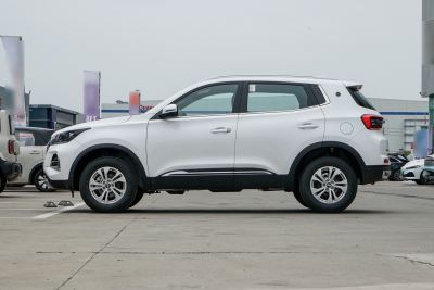 2025款 1.5L 手动卓越版-外观-图片-有驾