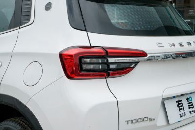 2025款 1.5L 手动卓越版-外观-图片-有驾