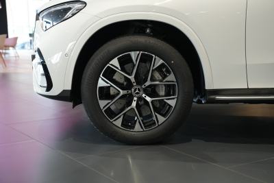 2025款 350 e L 4MATIC 典藏版-外观-图片-有驾