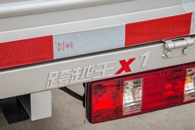 2018款 1.2L中配型双排后双轮标准货箱LJ469Q-AEB-外观-图片-有驾