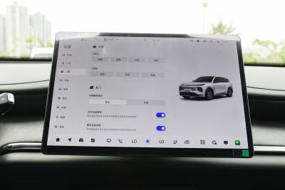 2025款 215旗舰型-内饰-图片-有驾