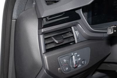 2025款 200万辆悦享版 40 TFSI 豪华动感型 B&O 星夜版-内饰-图片-有驾