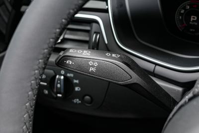 2025款 200万辆悦享版 40 TFSI 豪华动感型 B&O 星夜版-内饰-图片-有驾